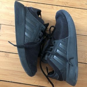 Adidas Boys Black Sneakers Sz 1.5